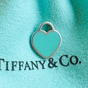 Tiffany & Co. 💯% Auth Mini Return Heart Charm in Signature Blue w/Pouch!